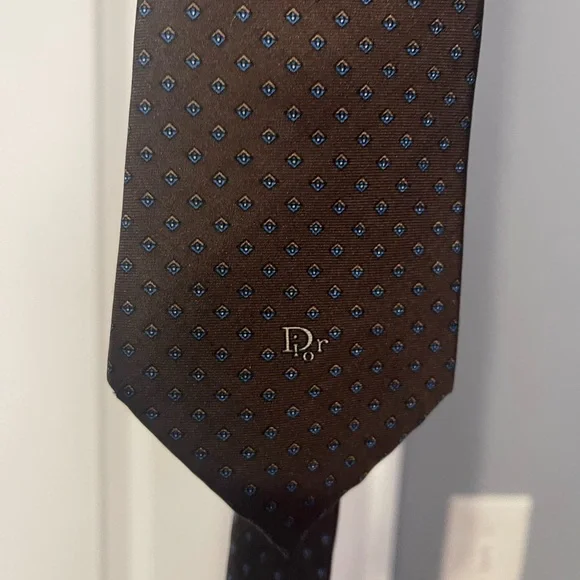 Christian Dior Tie Brown with bluish spot designs Sz Os - Picture 10 of 16